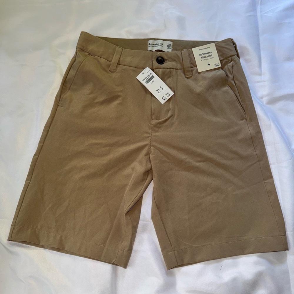 NWT Abercrombie Kids Performance Chino Shorts. Size 11/12